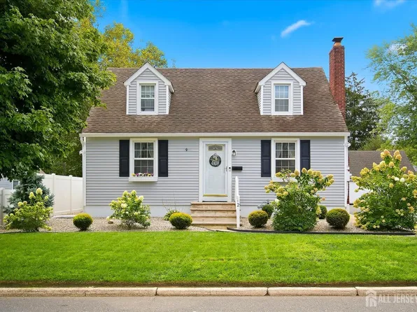 2 Helen Ave, Freehold, NJ 07728