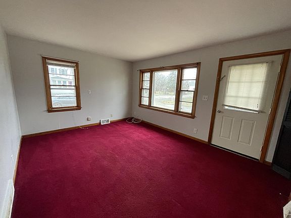 5th image of 2081 Harrison Ave #1