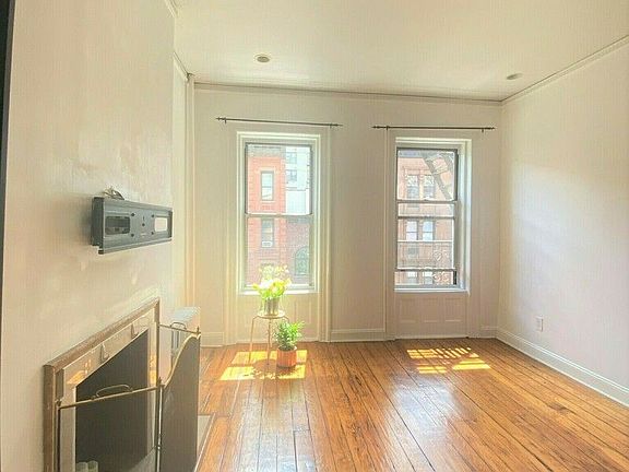 2nd image of 205 W 84th St APT 3C