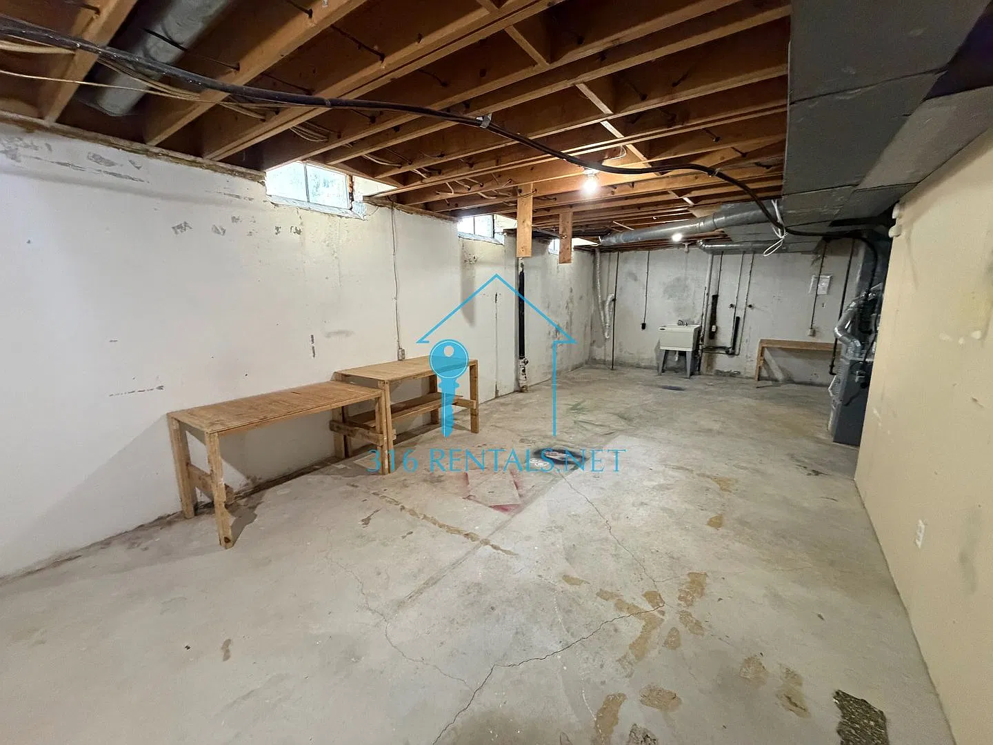 $850- 2 bed 1 bath - Townhomes — Photo 1