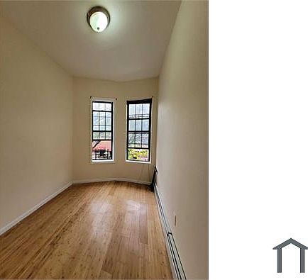 5th image of 1117 Forest Ave APT 2