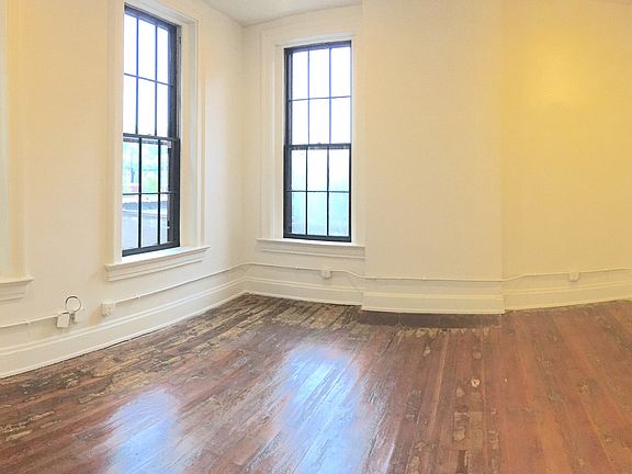 3rd image of 527 E 13th St APT 3
