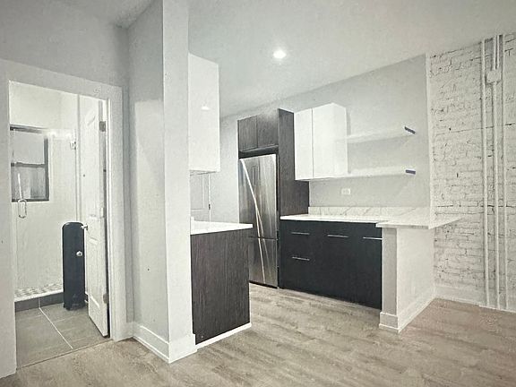 3rd image of 1706 W Juneway Ter #2J
