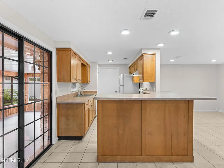250 Nautical Blvd S — Photo 12