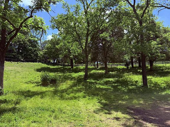 3rd image of 360 New Cut Rd
