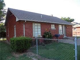 2nd image of 1232 S Main St