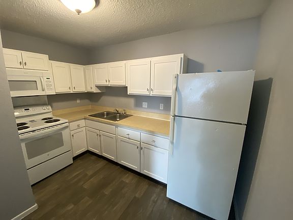 5th image of 225 N Elizabeth St #4E