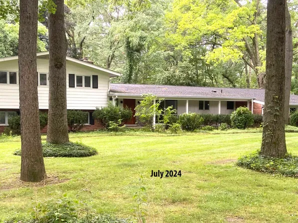 4966 Whispering Pine Ln, Bloomfield Hills, MI 48302