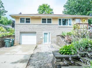 1924 Fairview Dr, West Bend, WI 53090