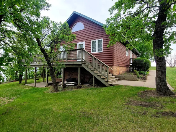 9000 37th St NE #6, Warwick, ND 58381