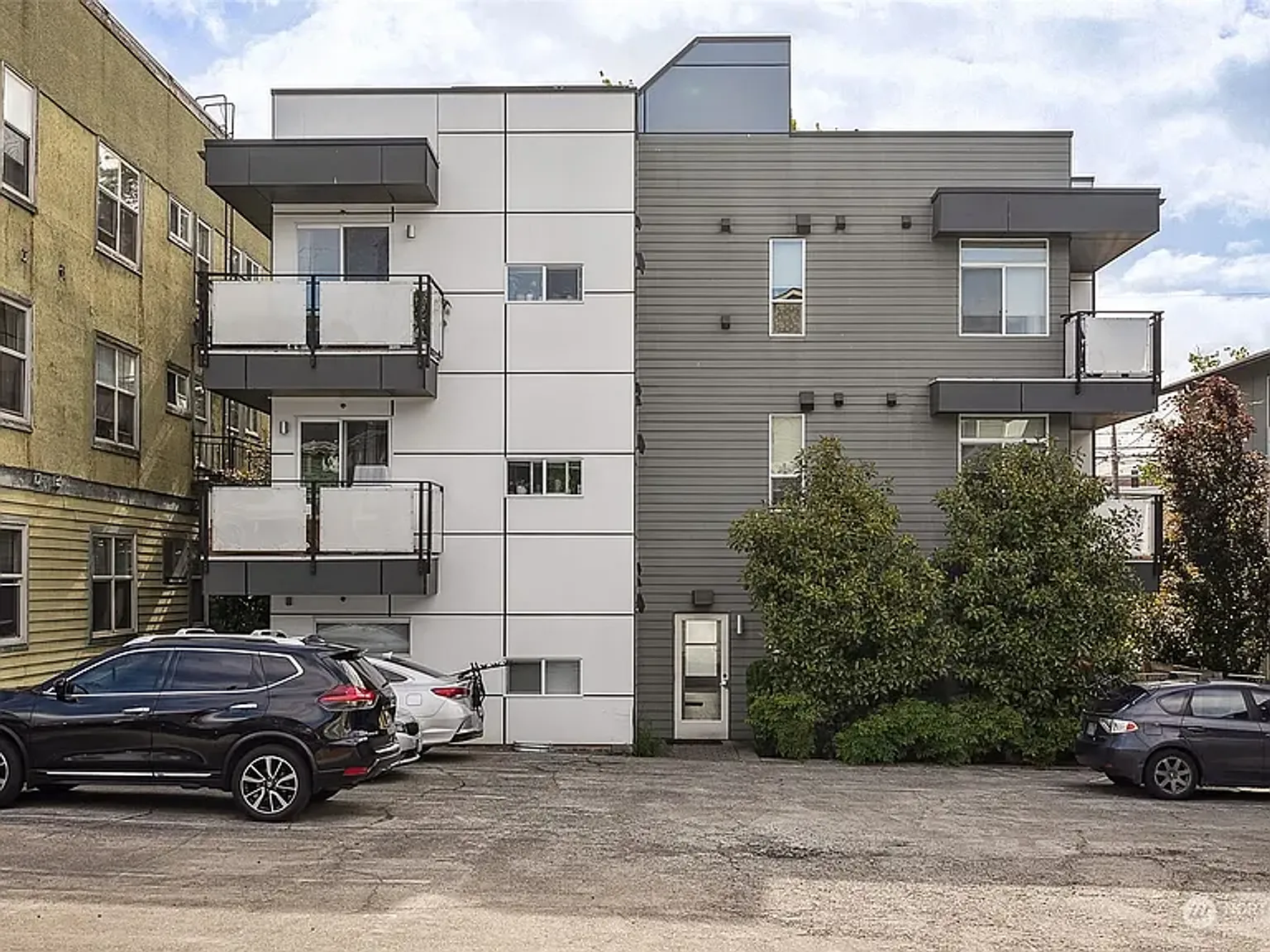 Junior Apartments — Photo 3