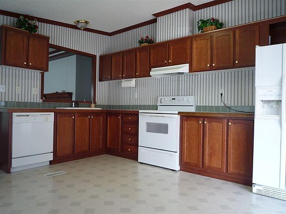 2nd image of 7 Crestmont Ln