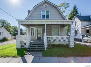 921 Stone St, Port Huron, MI 48060