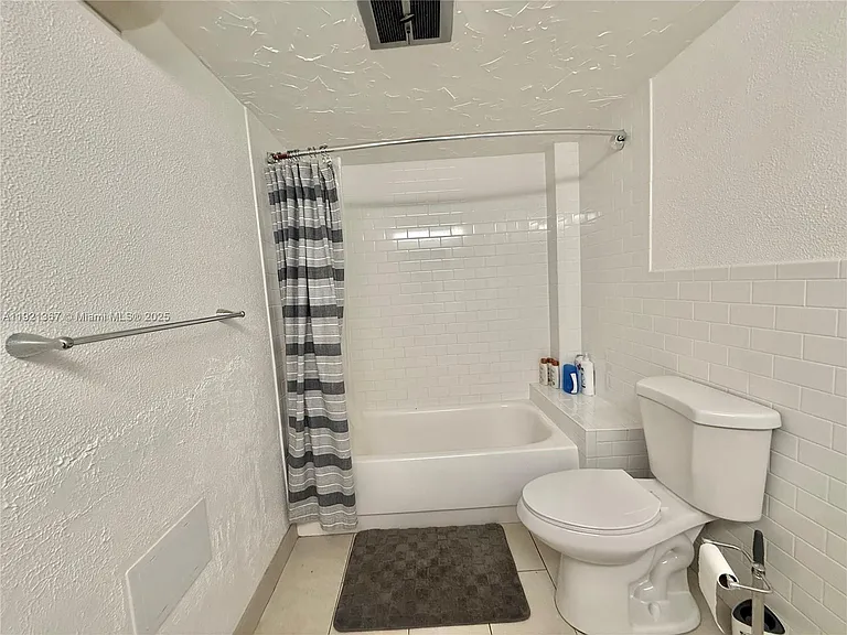 1670 NE 191st St #1153 — Photo 8