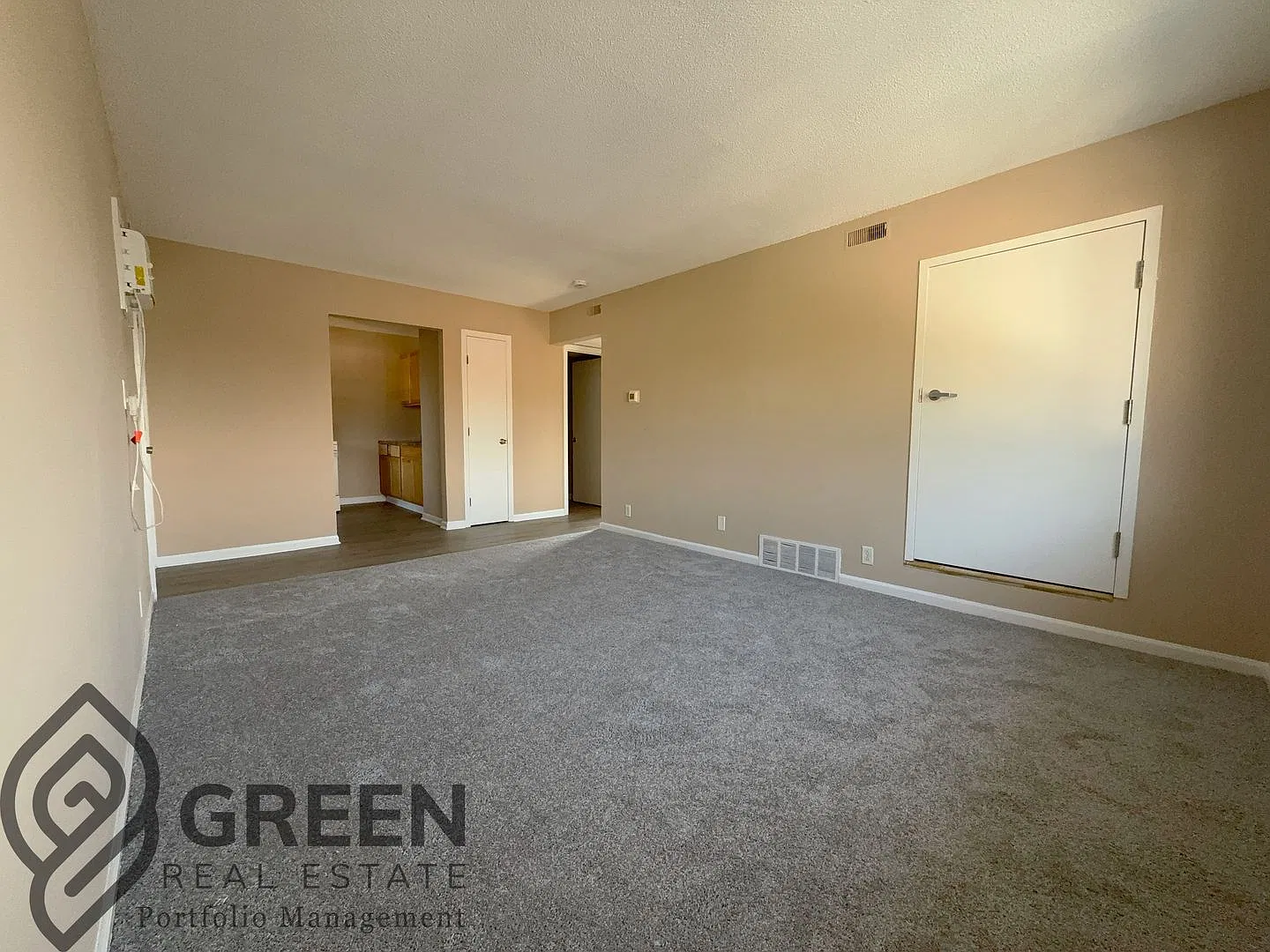 2779 Cooper Dr. — Photo 2