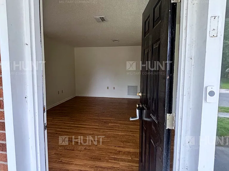 224 Fox Glove St — Photo 6