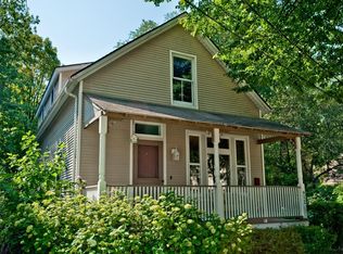 912 Gaffield Pl, Evanston, IL 60201