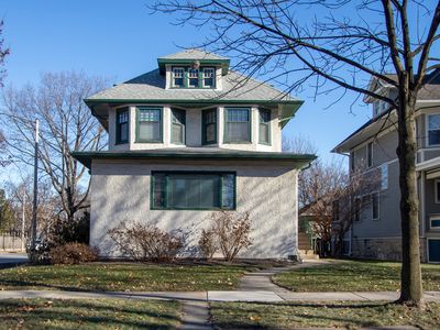 700 Gunderson Ave, Oak Park, IL, 60304