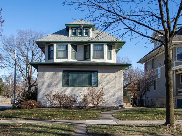 700 Gunderson Ave, Oak Park, IL 60304