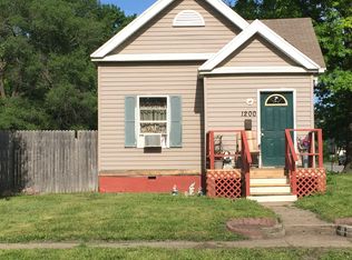 1200 N Bond St, Springfield, IL 62702