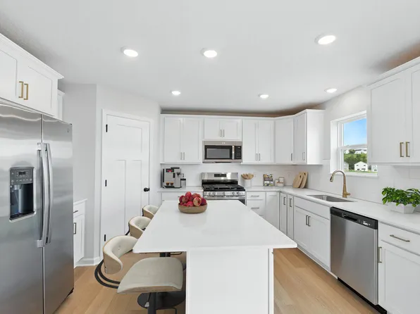 1117 Annagaire Curv, Rosemount, MN 55068