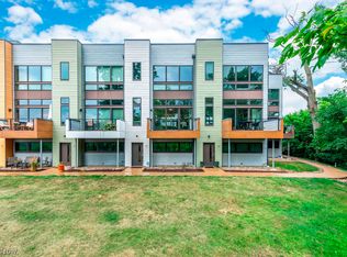 18875 Riversouth Ter UNIT 30, Fairview Park, OH 44126