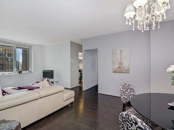 3rd image of 212 E 47th St APT 9B