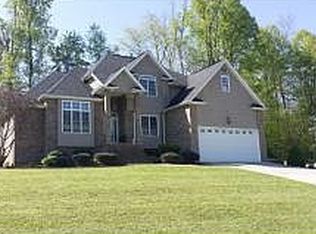 112 Clearwater Dr, Unicoi, TN 37692