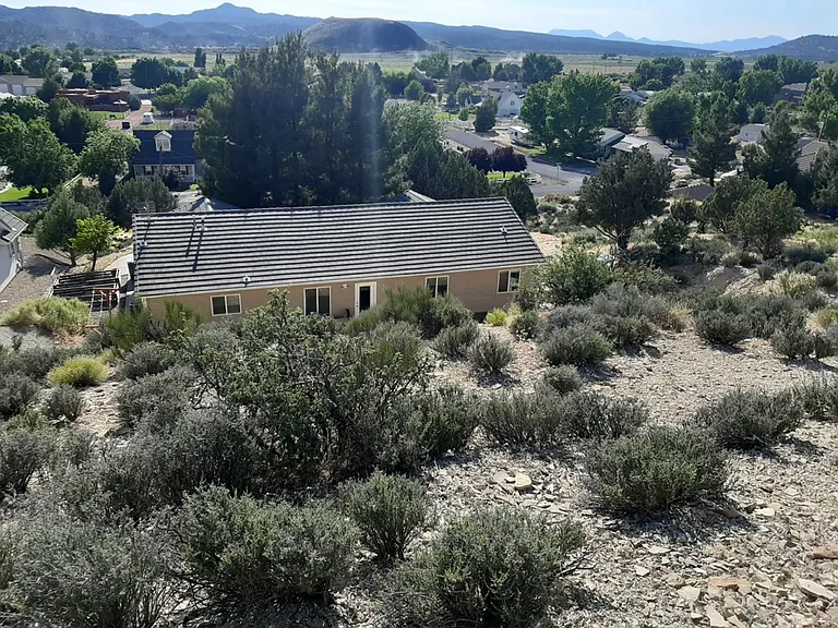 8178 N Diamond Valley Dr — Photo 16