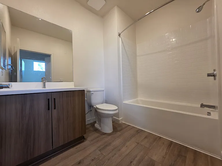 615 Highland Ave #105 — Photo 10