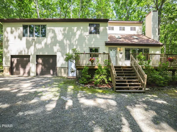 339 Tinkwig Dr, Hawley, PA 18428