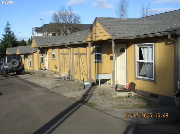1461/1467 Gleason Ave, Sutherlin, OR 97479