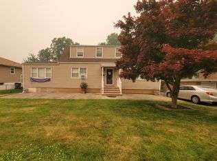 100 Oxford Rd, Colonia, NJ 07067