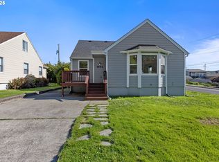 1992 Hawthorne Ave, Reedsport, OR 97467