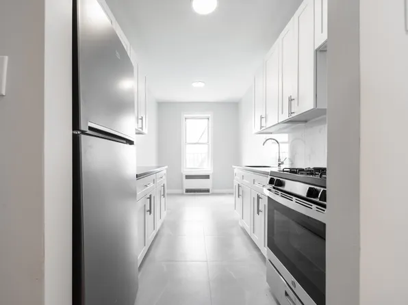 7714 Bay Parkway image 1 of 9