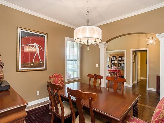 4th image of 11569 Weeping Willow Dr