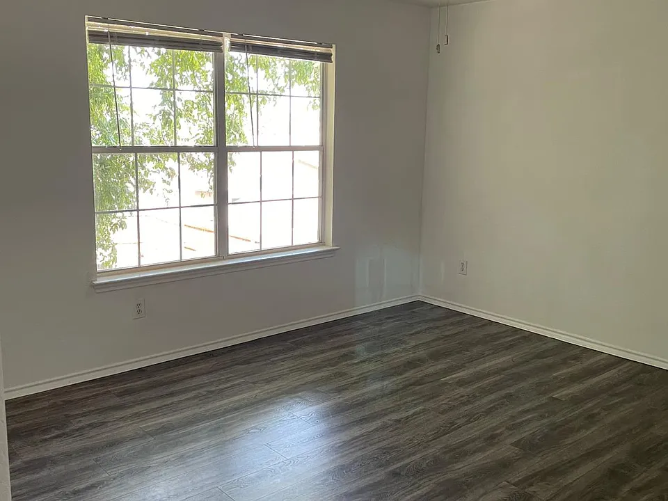 9923 Carswell Peak