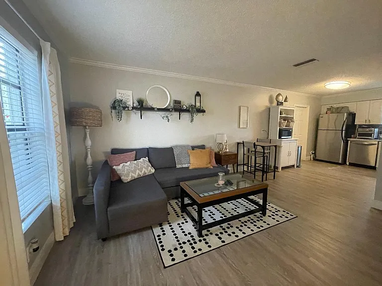 3809 W Platt St #B — Photo 3