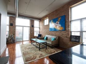 1541 N Milwaukee Ave, Chicago, IL