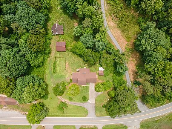 3rd image of 4918 Old Cornelia Hwy