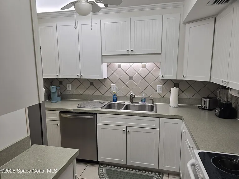 2700 N Highway A1A #16-203 — Photo 8