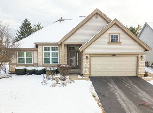521 Bunker Hill Ct, Mundelein, IL