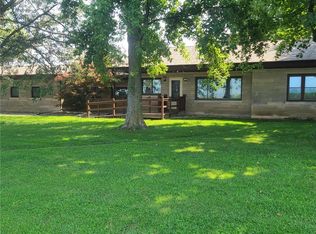 1602 Walnut Rd, Saint Jacob, IL 62281