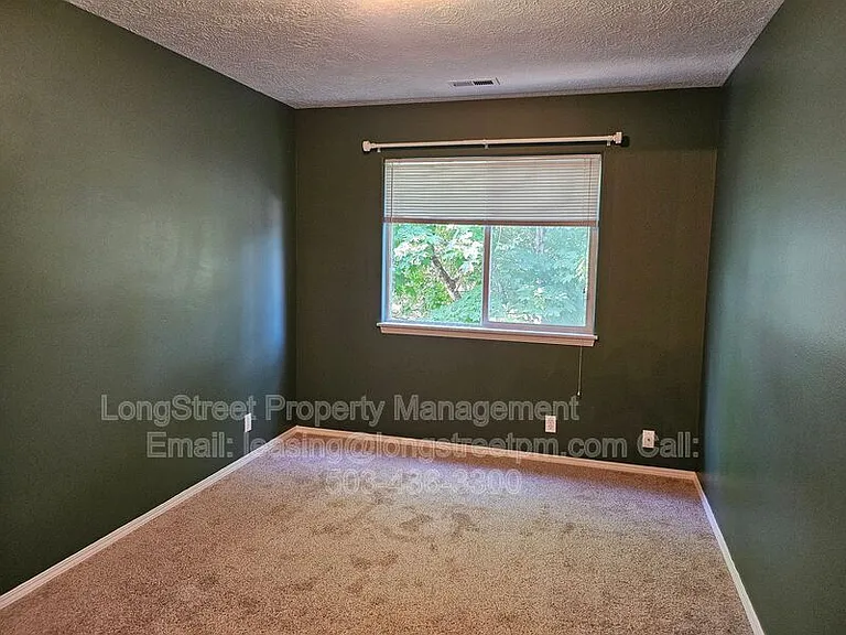 7445 SE Crystal Springs Blvd — Photo 25