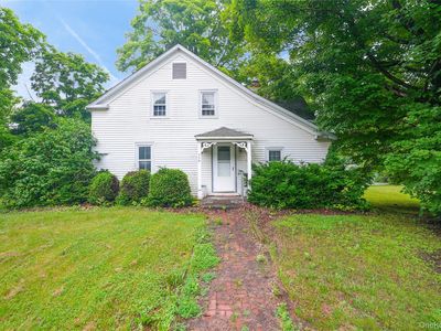 559 N Quaker Lane, Hyde Park, NY, 12538