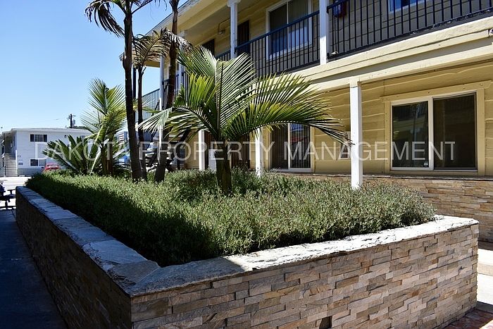 1st image of 3763 Ingraham St APT 301