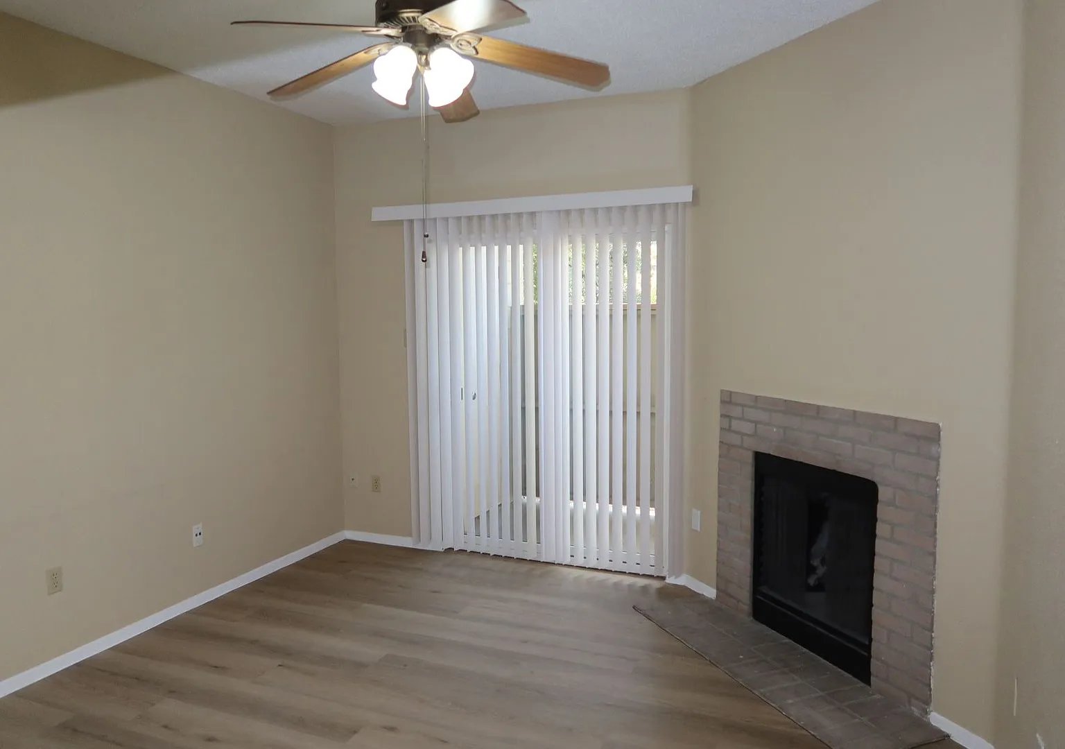 Beautiful Refreshed - 1bd / 1ba - W/D - North Campus - Law School - Engineering - W/D - $995 — Photo 2