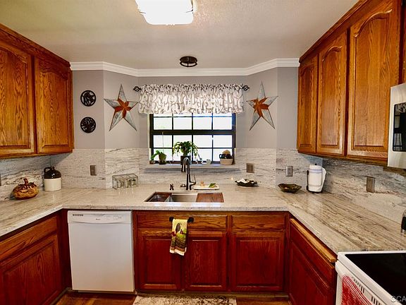 4th image of 1245 Suzanne Dr #34