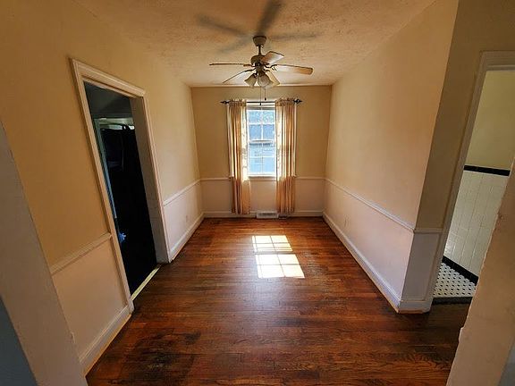 2nd image of 3721 Pemberton Ave