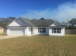 56 N Moody Dr, Ray City, GA 31645